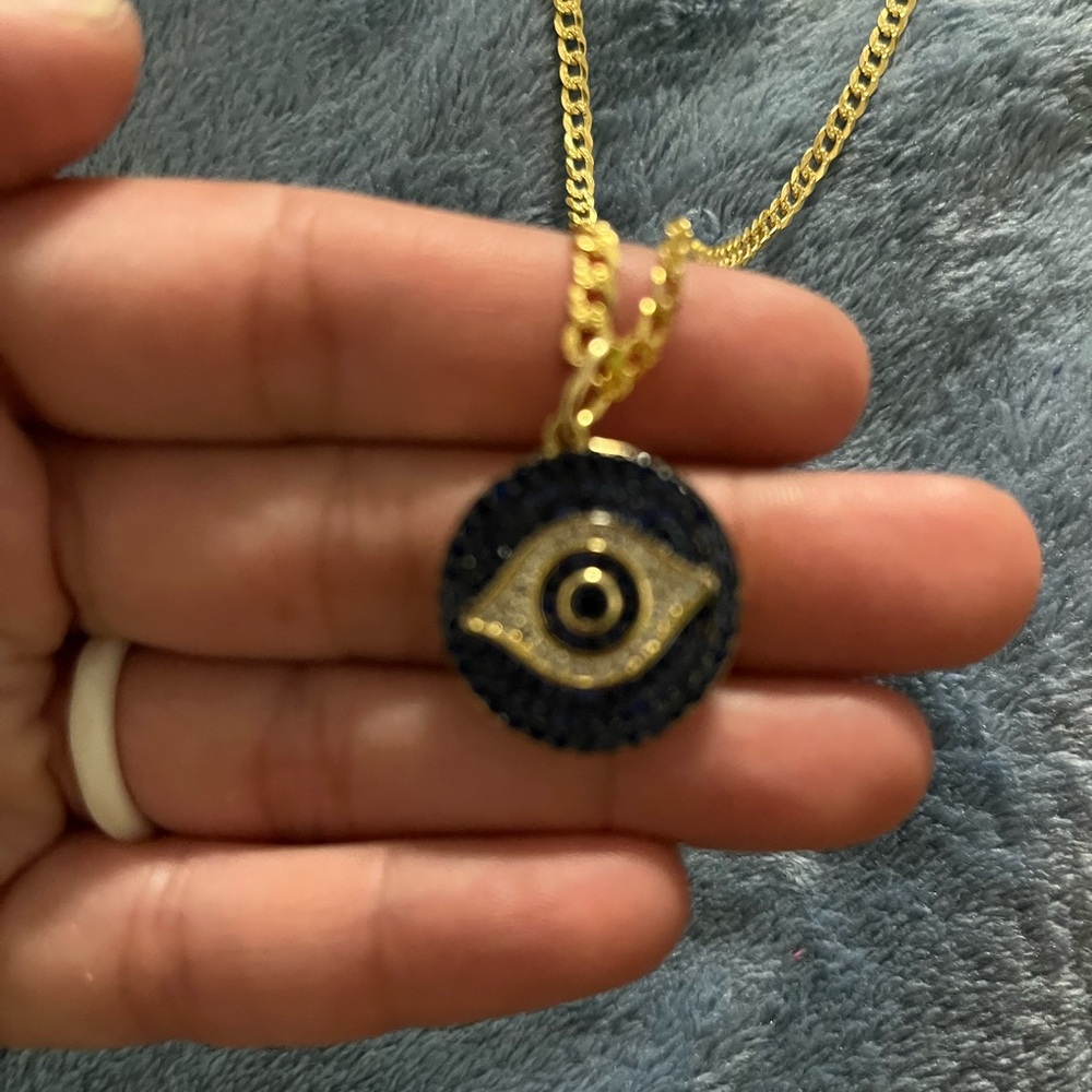 Evil eye medallion with chain. Gold plated